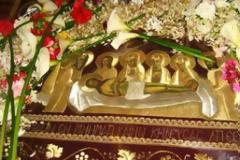 Εκκλησίες πληρώνουν €800 για το στόλισμα του Επιταφίου