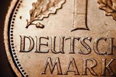 Σχεδόν ένας στους τρεις Γερμανούς προτιμά το μάρκο