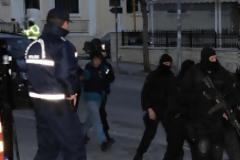 Aρνήθηκαν να αναγνωρίσουν το δικαστήριο οι δύο ύποπτοι για τους «Πυρήνες»