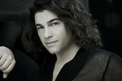 Nίκος Κουρκούλης: Οι δύσκολες ώρες μετά την διάγνωση του καρκίνου, το Άγιο Όρος και η αυτό-ίαση