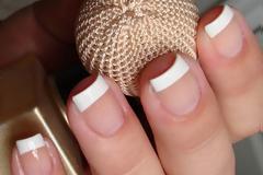 Όμορφα νύχια γρήγορα και εύκολα