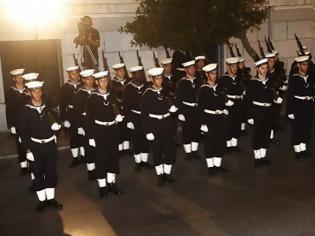 Φωτογραφία για Ο εθνικός ύμνος σκέπασε το Χριστός Ανέστη στην Ανάσταση της Αθήνας