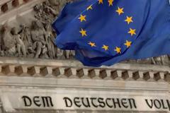 Γερμανικές αντιδράσεις για την παράταση στη Γαλλία