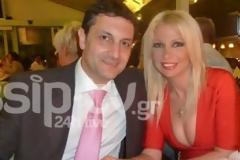 Η Ανάσταση της Στέλλας Mπεζαντάκου με τον αγαπημένο της!