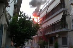 Φωτιά σε σπίτι στο Περιστέρι