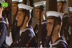 Κολωνάκι: Οι ναύτες έψαλαν τον Εθνικό Ύμνο κι όχι το Χριστός Ανέστη