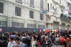 Το ιστορικό θέατρο «Εμέκ» της Πόλης κατεδαφίζεται