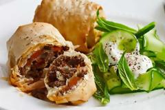 H συνταγή της ημέρας: Γεμιστά μπουρεκάκια με αρνί