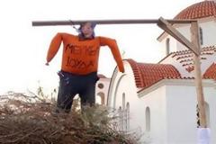 Έκαψαν τη Mέρκελ αντί για Ιούδα στην Κρήτη!