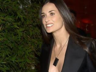 Φωτογραφία για H Demi Moore συζεί με τον... πρώην της κόρης της!