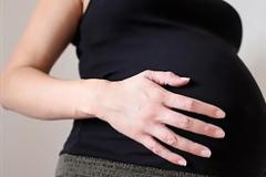 Όμορφη και έγκυος