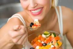 Tips αποτοξίνωσης, για να… «ελαφρύνετε» μετά το πασχαλινό τραπέζι!