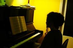 Ένα «χρυσό» κορίτσι με όνειρα για το πιάνο