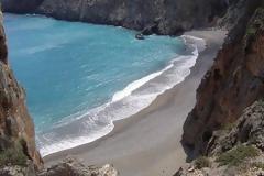 Ψάχνουν και δεν βρίσκουν τη Γαλλίδα στα Χανιά - Πίσω στη χώρα τους ο σύζυγος της