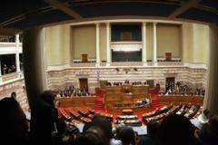 Χαριστική τροπολογία για τους αιρετούς