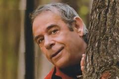 «Στα δύο μου με έβαλαν σε φέρετρο. Ήταν σίγουροι ότι με είχαν χάσει», αποκαλύπτει γνωστός Έλληνας ηθoποιός