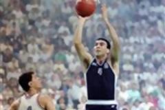 Το αργοπορημένο επίσημο «ευχαριστώ» στον Νίκο Γκάλη