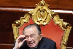 Ιταλία: Πέθανε ο «νονός» της πολιτικής Τζούλιο Αντρεότι…