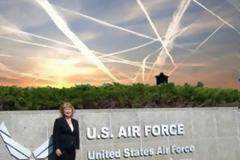 Οι αεροψεκασμοί διδάσκονται στην σχολή Ικάρων των ΗΠΑ από το 1990