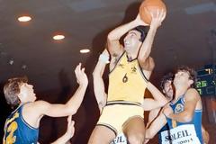 Νίκος Γκάλης: Η υπέρτατη τιμή σήμερα στο «θρυλικό» Παλαί Ντε Σπορ