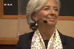 Έψαχνε πού να κρυφτεί η Λαγκάρντ – “Κράξιμο” από φοιτητές στο Άμστερνταμ