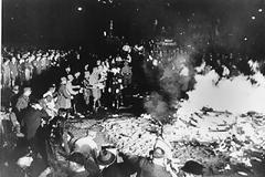 Γερμανία: Ογδόντα χρόνια πριν οι ναζί έκαιγαν βιβλία