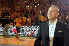 ΚΑΙ Ο ΜΕΓΑΛΟΣ ΝΙΚΟΣ ΓΚΑΛΗΣ... ΔΑΚΡΥΖΕΙ!