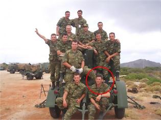 Φωτογραφία για Καλό ταξίδι συνάδελφε-Οι φίλοι στρατιωτικοί αποχαιρετούν τον υπολοχαγό