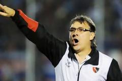 Διαιτητής μαινόμενος έσπρωξε προπονητή!