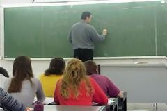 Με απεργίες απειλούν και οι ιδιωτικοί εκπαιδευτικοί