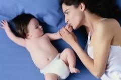 Δείτε τι μισθό θα έπρεπε να παίρνει μια μητέρα!