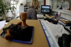 Αρχίζει το πάρτι - Πρώτο «τεστ» για 206.000 δημοσίους υπαλλήλους