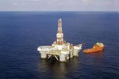 «Ναι μεν, αλλά...» λέει η Κομισιόν για τα ελληνικά κοιτάσματα υδρογονανθράκων