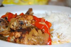 Κοτόπουλο στο φούρνο με πιπεριές