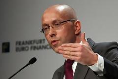 Άσμουσεν: Η Κύπρος θα ανακάμψει το 2015, παραμένουν όμως οι μακροοικονομικοί κίνδυνοι