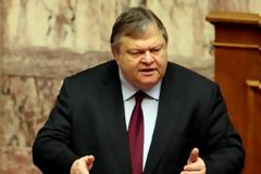 Προτείνει ψηφοδέλτιο κεντροαριστεράς ο Βενιζέλος