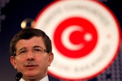 Α. Νταβούτογλου: Ο Άσαντ έχει περάσει 