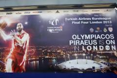 Το Λονδίνο Εγινε Κατακόκκινο...