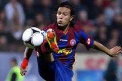 Ακούγεται για Ντιέγκο Λεόν και Πανθρακικό