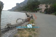 Χάνεται σιγά σιγά ο παραλιακός δρόμος στην Κάτω Βασιλική