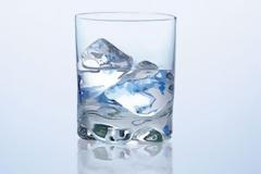 Vodka: Μην την πιεις... Χρησιμοποίησέ την- 5 χρήσεις της που δε φαντάστηκες ποτέ