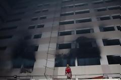 Μπαγκλαντές: Οκτώ νεκροί από πυρκαγιά σε εργοστάσιο ενδυμάτων