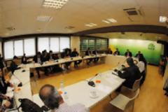 Το ΠΑΣΟΚ συζητάει τα άθλια οικονομικά του...!!!