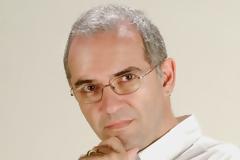 Ζηλεύω και μου λείπουν τα χρόνια που δε σ' είχα...Νέο τραγούδι από τον Βίκτωρ Πολυδώρου