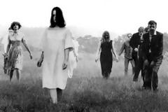 Ο Χριστός σε 3 μέρες αναστήθηκε, ΕΜΕΙΣ 3 χρόνια λιώνουμε καθημερινά