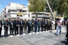 Τελετή κατάθεσης στεφάνων