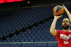 ΣΠΑΝΟΥΛΗΣ : ΔΕΝ ΠΑΙΖΟΥΜΕ ΤΕΝΙΣ... Η ΟΜΑΔΙΚΗ ΔΟΥΛΕΙΑ ΜΕ ΒΟΗΘΗΣΕ ΠΑΡΑ ΠΟΛΥ!