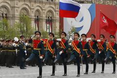 Μεγαλοπρεπής παρέλαση στην Κόκκινη Πλατεία για τη λήξη του Β’ Παγκοσμίου Πολέμου (Video)