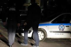 Δέκα προσαγωγές στη Νέα Σμύρνη