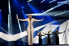 Eurovision 2013: Νορβηγία: Με κατάλευκο φόρεμα στη μέση της σκηνής